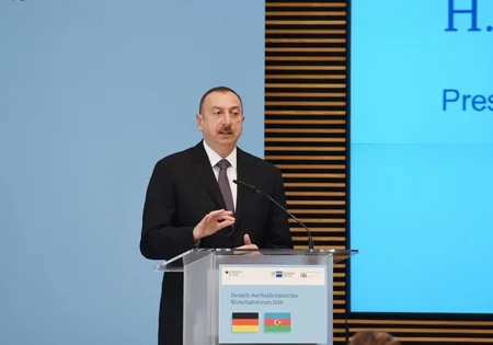 Prezident İlham Əliyev Berlində Azərbaycan-Almaniya İqtisadi Forumunun açılışında iştirak edib