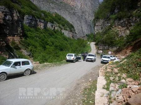 Qudyalçayın daşması nəticəsində Qubanın 8 kəndi ilə nəqliyyat əlaqəsi kəsilib - FOTO