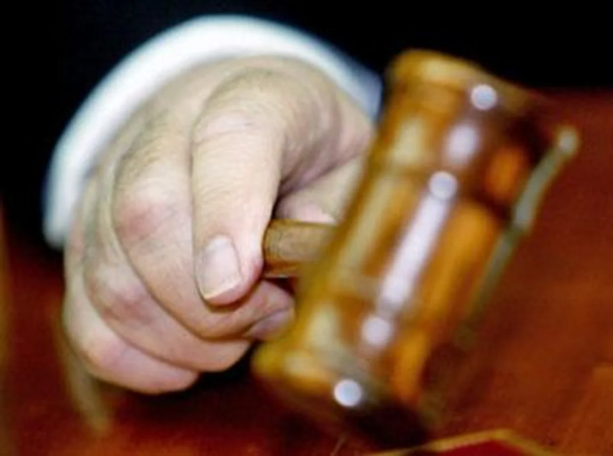Azərbaycanda həbsdə olan məşhur iş adamına bəraət verilib