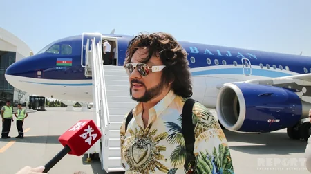 Филипп Киркоров прилетел в Баку с детьми - ФОТО - ВИДЕО