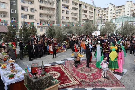 Abad məhəllələrdəki Novruz şənlikləri davam edir