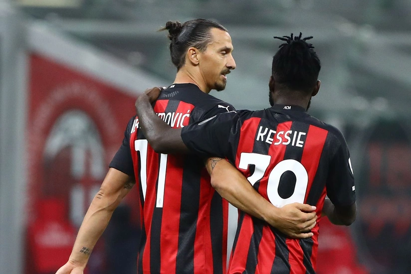 Zlatan İbrahimoviç və komanda yoldaşı irqçiliyə məruz qalıb