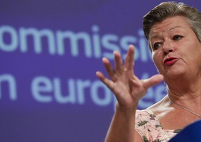 European commissioner urges to increase quotas for Afghan refugees