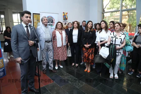 “Vəkillik peşəsi uşaqların gözü ilə” adlı uşaq rəsm sərgi-müsabiqəsi keçirilib