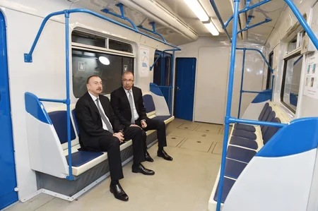 Azərbaycan Prezidenti metronun “Avtovağzal” və “Memar Əcəmi” stansiyalarının açılışında iştirak edib