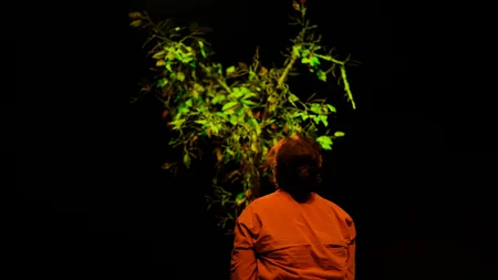 Gənc Tamaşaçılar Teatrı “İnanıram” monotamaşasını hazırlayır