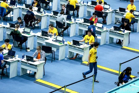 31-ci Beynəlxalq İnformatika Olimpiadasının ilk günü - FOTOLARDA