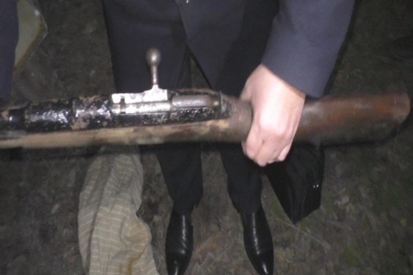 Balakəndə keçmiş məhkumdan snayper tüfəngi götürülüb