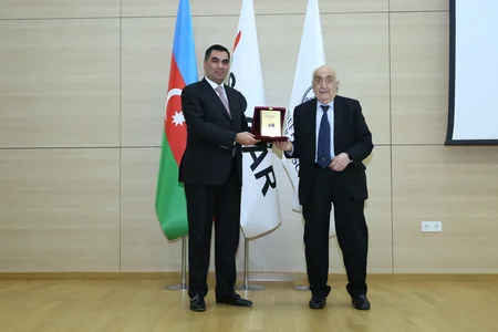 Xoşbəxt Yusifzadəyə BANM-in Fəxri professoru diplomu təqdim olunub