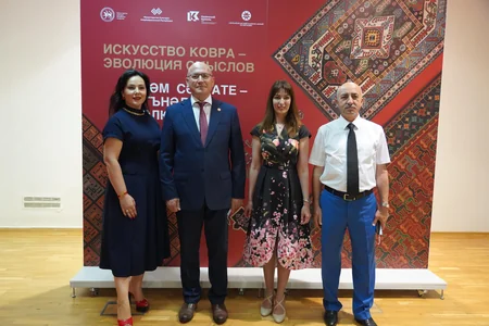 Kazanda Azərbaycan Milli Xalça Muzeyinin sərgisi açılıb