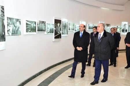 Əbülfəs Qarayev: Kitabxanalarda elektron ədəbiyyatın daha geniş tətbiqi istənilir