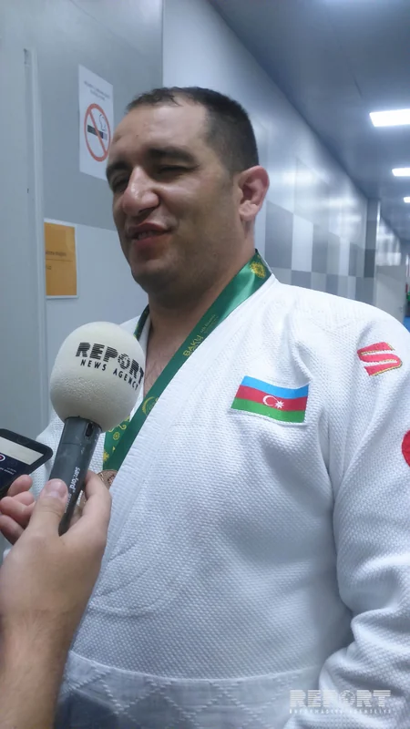 İlham Zəkiyev: Xəbərdarlıq ona verilməli olduğu halda, mənə verilirdi