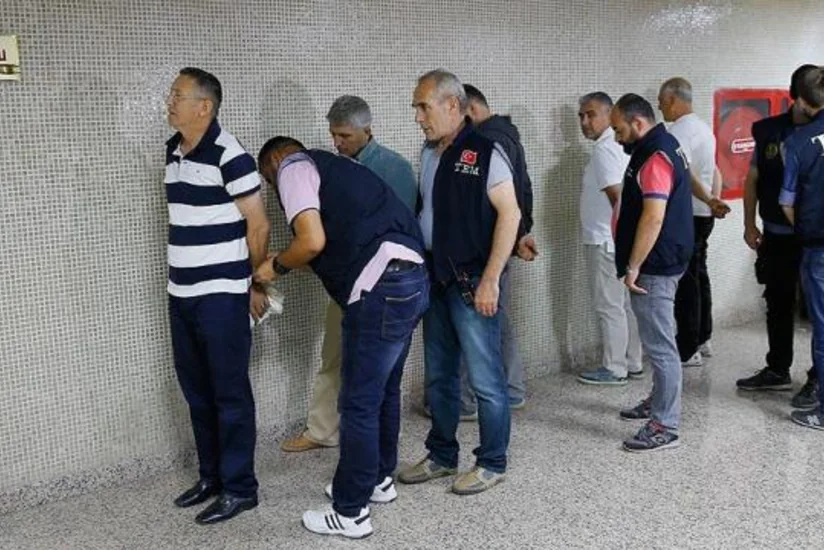 Türkiyədə 137 təhsil işçisinin tutulması barədə qərar verilib