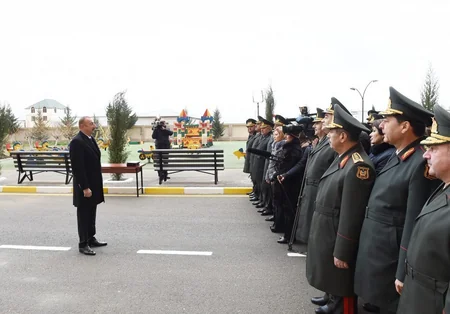 Prezident İlham Əliyev Sabunçu rayonunda hərbçilərə yeni mənzillərin verilməsi mərasimində iştirak edib - YENİLƏNİB