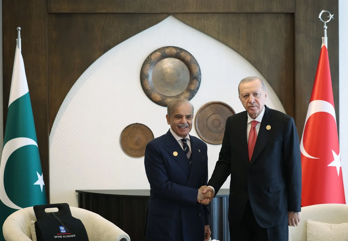 Turkish President, Pakistani PM convene in Khankandi