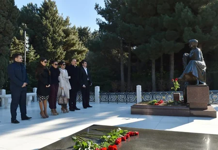 Prezident İlham Əliyev Bakıda Heydər məscidinin açılışında iştirak edib