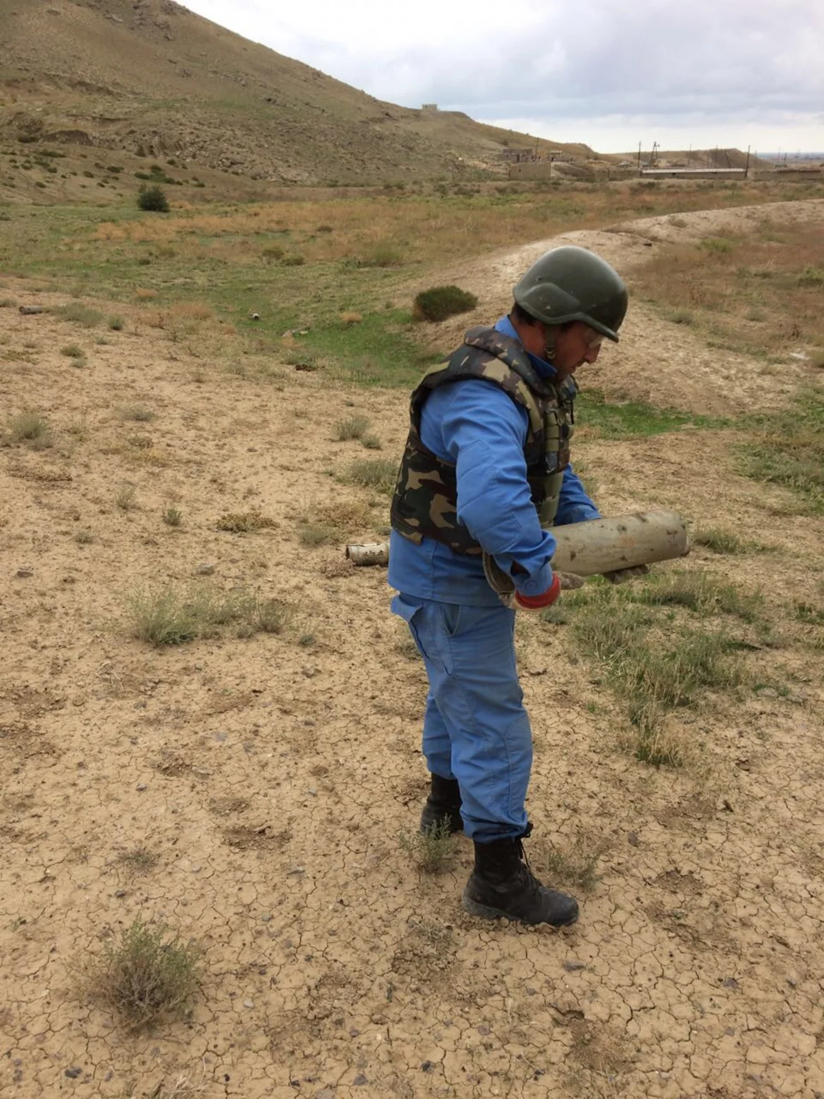 Xızının Şurabad kəndində 35 ədəd partlamamış hərbi sursat aşkar edilib