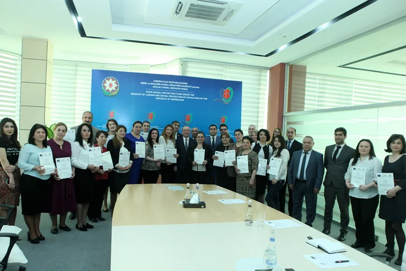 Sosial xidmət sahəsində təlim keçən iştirakçılara sertifikatlar təqdim edilib