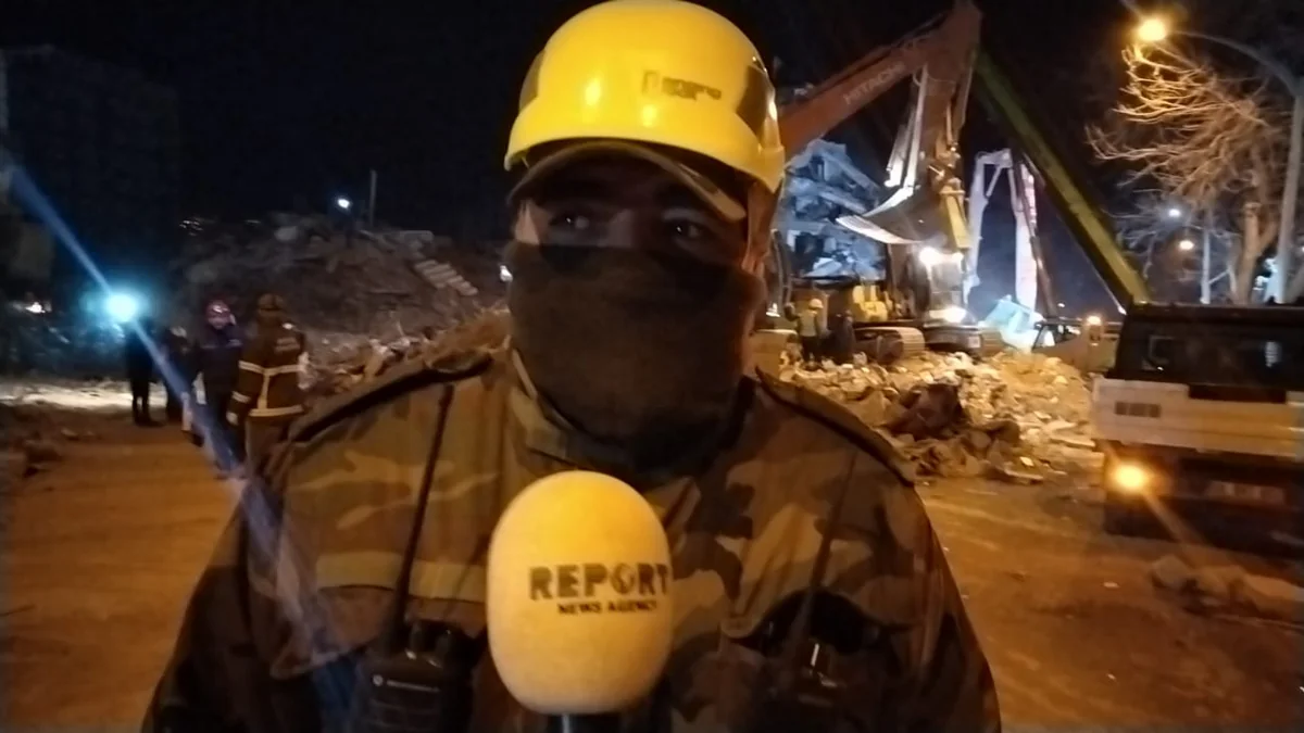 Azərbaycanın xilasediciləri: Bu gün dağıntılar altından 3 saat ərzində 2 meyit çıxardıq
