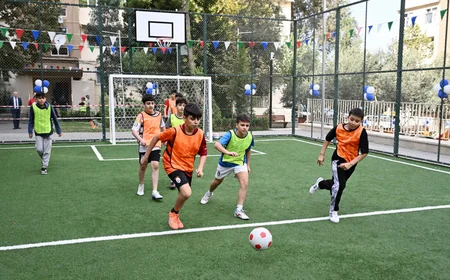 Bakıda yenilənmiş növbəti həyət sakinlərin istifadəsinə verilib