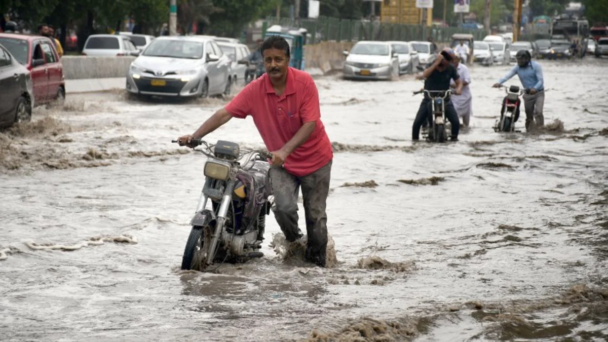 Pakistanda leysan yağışlar 4 nəfərin həyatına son qoyub