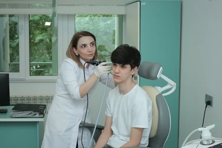 Jurnalistlər hərbi xidmətə çağırılan vətəndaşların tibbi müayinə prosesi ilə tanış olublar