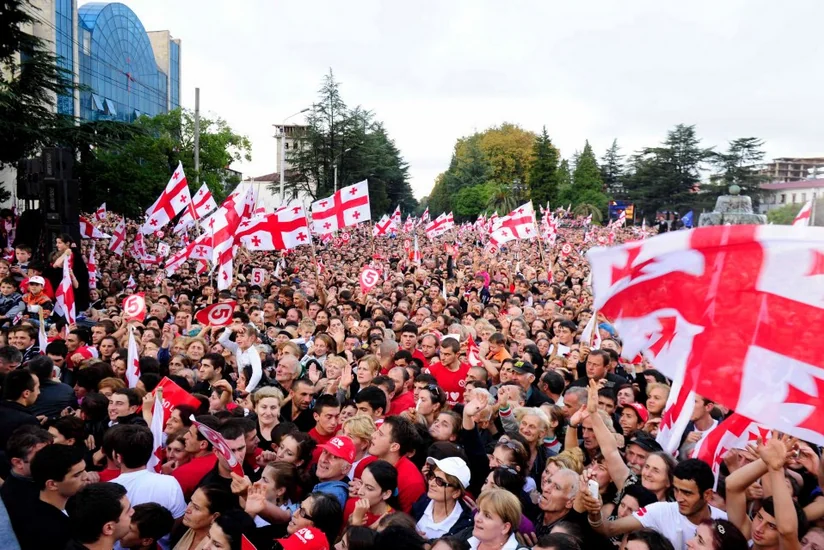 Gürcüstan əhalisinin sayı 15 faiz azalıb
