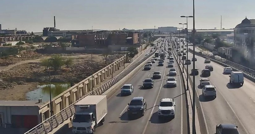 Bakının bir sıra yollarında tıxac yaranıb – SİYAHI
