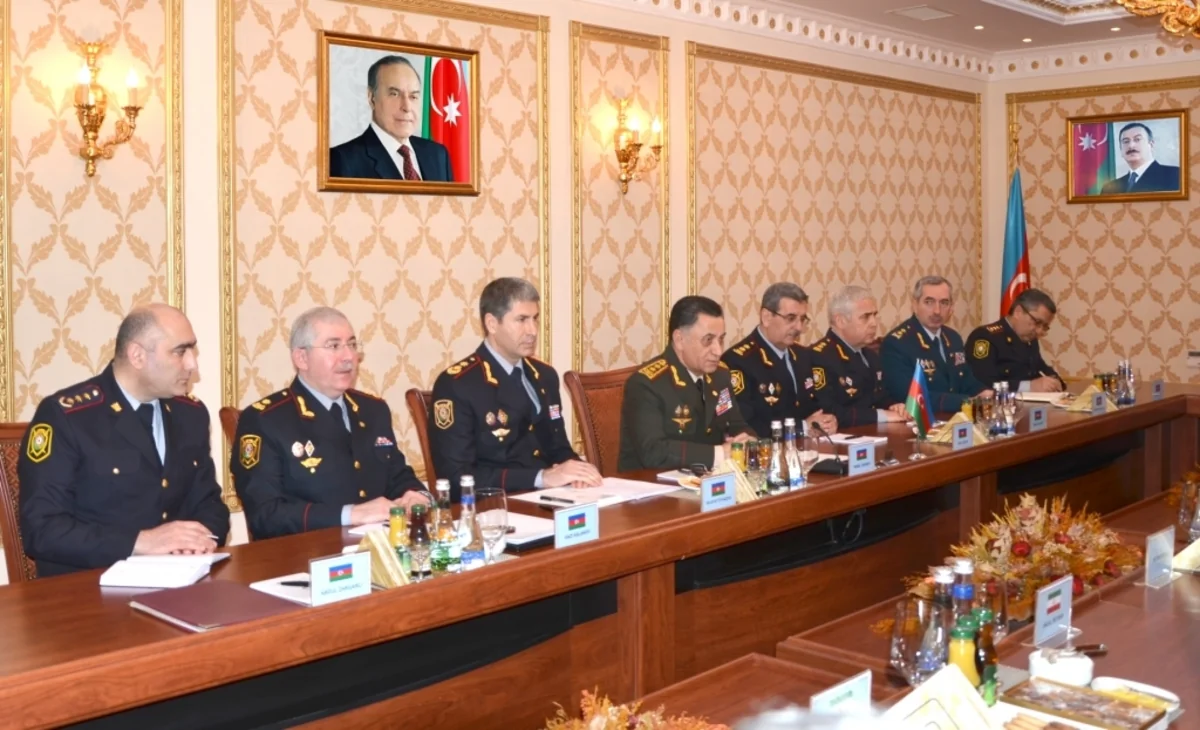 Ramil Usubov İranın Sərhəd Qoşunlarının komandanını qəbul edib