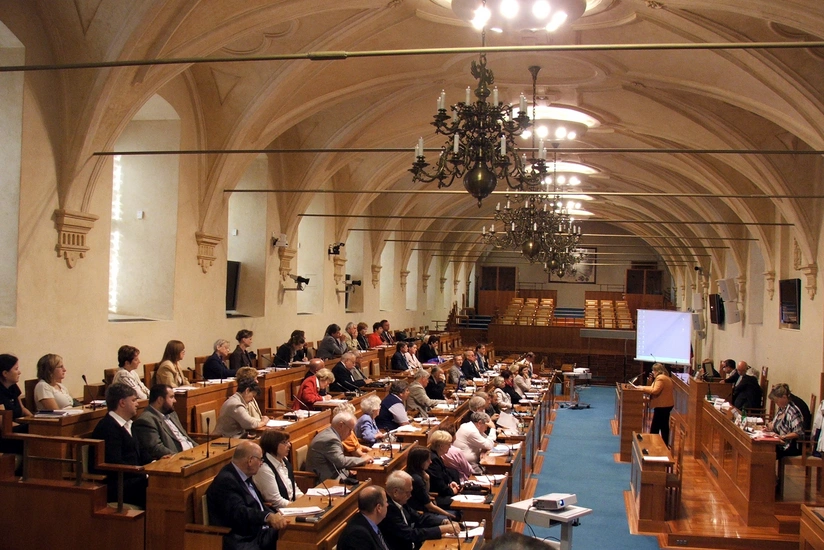 Senat sədri: “Gəncə terroruna görə günahkarları cəzalandırmaq lazımdır”