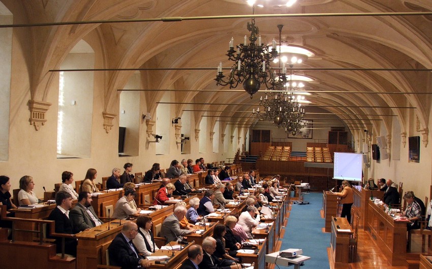 Senat sədri: “Gəncə terroruna görə günahkarları cəzalandırmaq lazımdır”