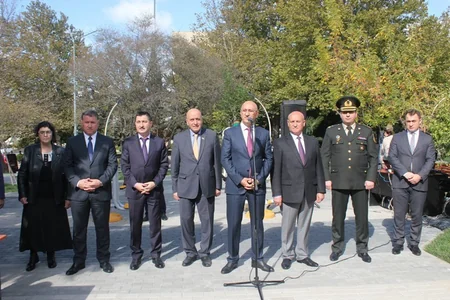 Nizami rayonunda istirahət parkı təmir olunaraq istifadəyə verilib