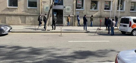 Bakıda polis karantinə görə tədbirlər həyata keçirir