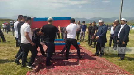 Xocalıda Birinci Qarabağ müharibəsinin daha beş şəhidi dəfn edilib - VİDEO - YENİLƏNİB