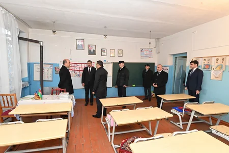 Nazir Göyçayda təmirə ehtiyacı olan məktəbə gedib, işlərin sürətləndirilməsini tapşırıb