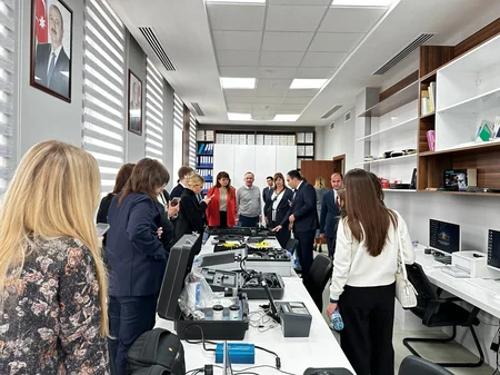 İrkutsk Dövlət Universiteti ilə hüquqşünas kadrların hazırlanması müzakirə edilib