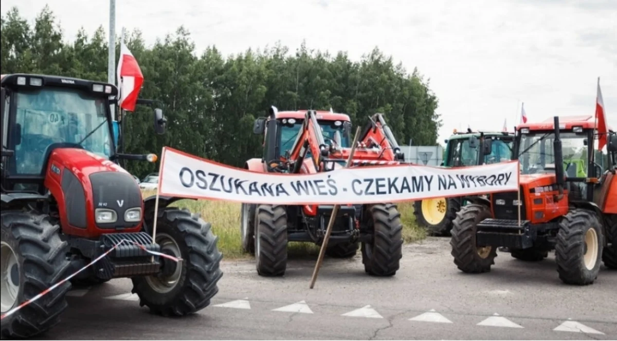 Farmers protesting in Warsaw