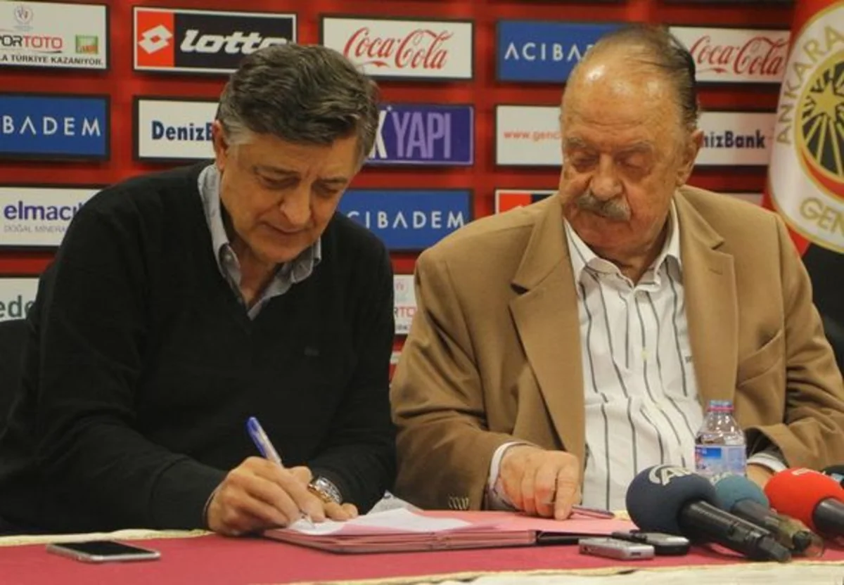 ​Türkiyə klubu son 5 ayda 5 baş məşqçi dəyişib