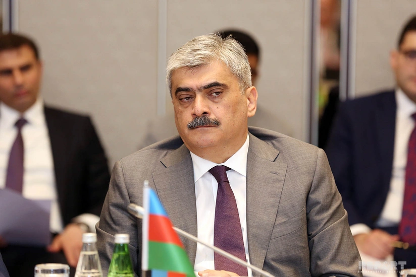 Samir Şərifov siyasi partiyalara ödənilən vəsaitin azaldılmasının səbəbini açıqlayıb