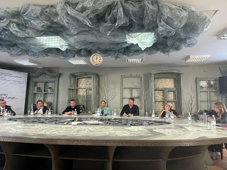 Фуад Гусейналиев: Единственный способ борьбы с фейками - предоставление достоверной информации