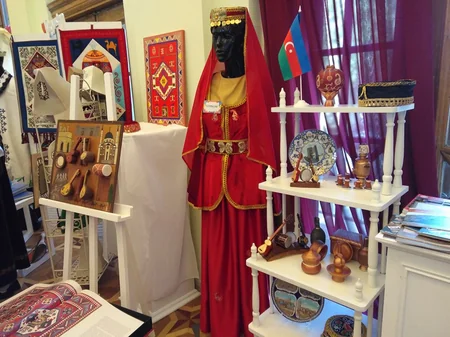 Азербайджан представлен на фестивале культур народов мира в Киеве
