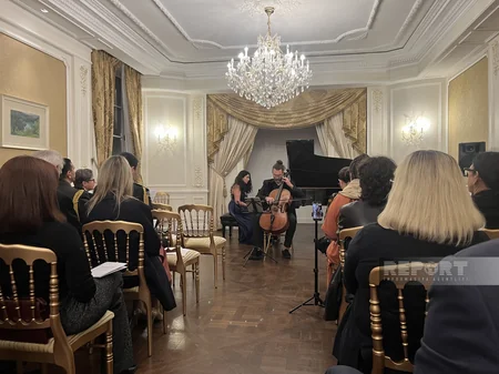 Parisdə Azərbaycanın Müstəqilliyinin Bərpası Günü münasibətilə konsert keçirilib
