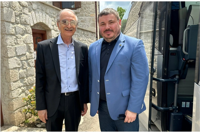 Ukraynanın Azərbaycandakı səfiri Şuşada Bülbülün ev-muzeyindən paylaşım edib