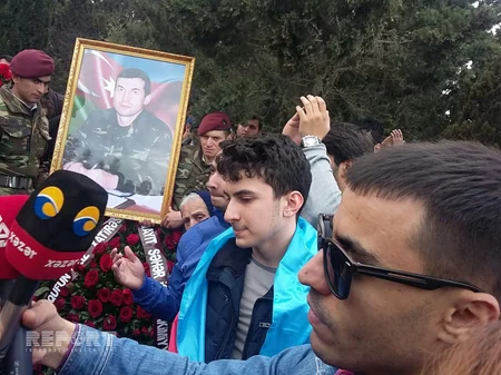 Azərbaycan ordusunun şəhid polkovniki və onun əsgəri Şəhidlər Xiyabanında dəfn edilib - FOTO - YENİLƏNİB