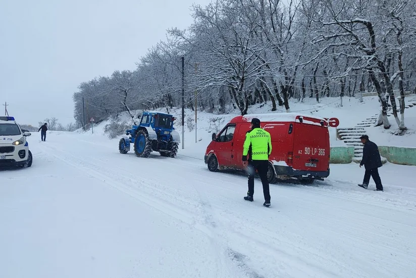 Yol polisi qarın yarada biləcəyi​ fəsadlarla bağlı xəbərdarlıq edib