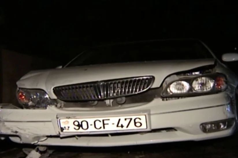 В Баку турист на арендованном автомобиле попал в ДТП - ФОТО - ВИДЕО - ОБНОВЛЕНО