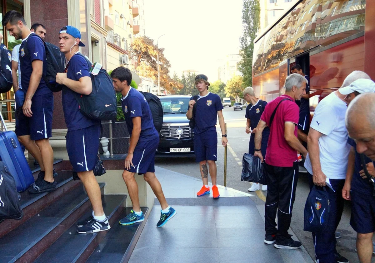 Kəpəzin Avropa Liqasındakı rəqibi Bakıya 19 futbolçu ilə gəlib - VİDEO