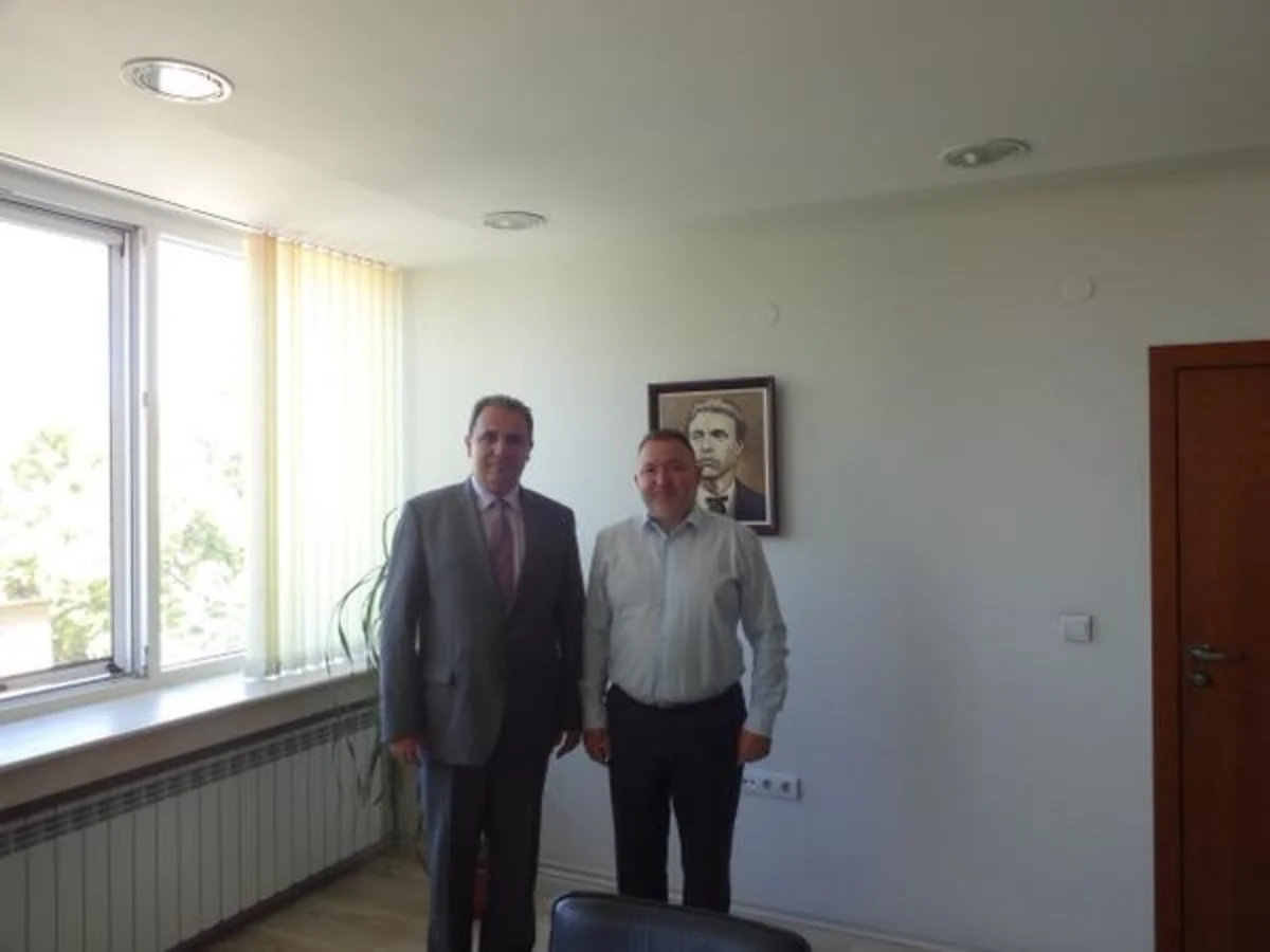 Azərbaycanın Bolqarıstandakı səfiri Karlovo şəhərinin meri ilə görüşüb