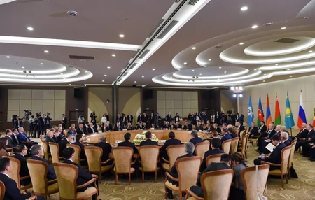 MDB Dövlət Başçıları Şurasının Soçidə keçirilən iclasında 18 sənəd imzalanıb