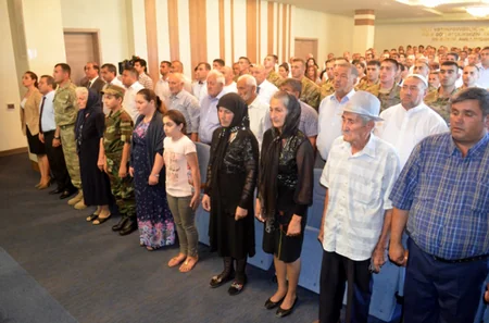 Biləsuvarda şəhid ailələrinə medallar təqdim olunub